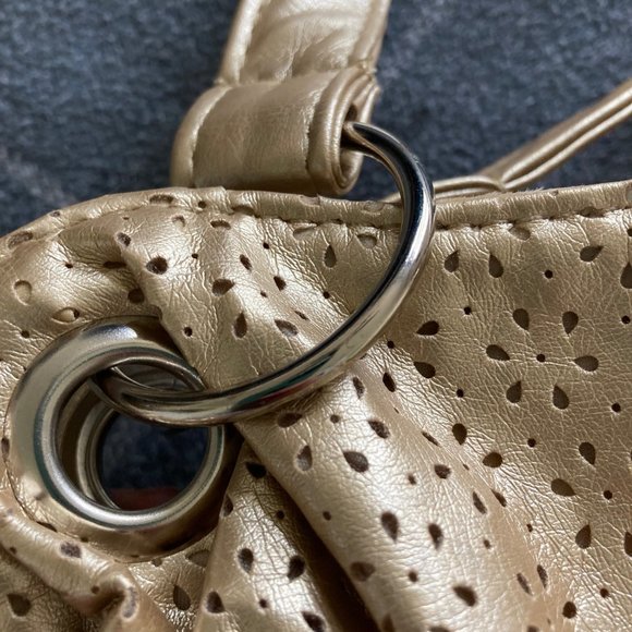 Gold shoulder bag - Picture 3 of 8